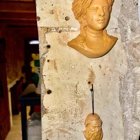 Asturie سيراكوزا